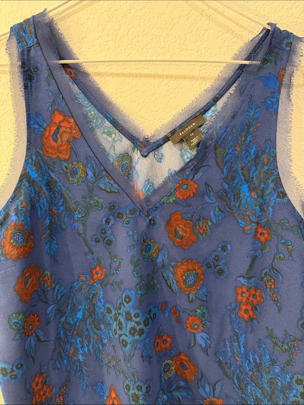 Halogen Periwinkle Blue Floral V-Neck Sleeveless Camisole